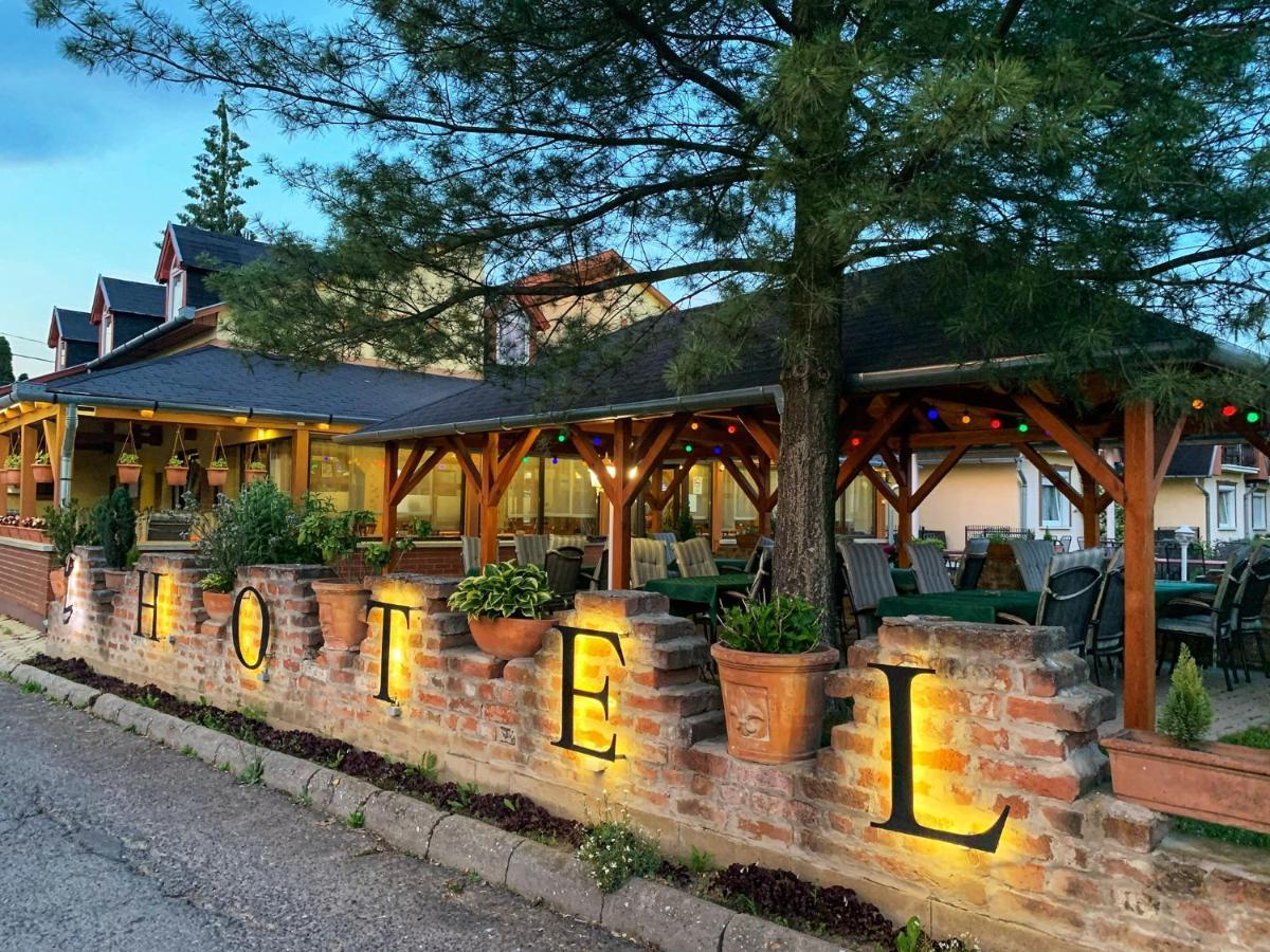 Hotel Zeta Lenti Dış mekan fotoğraf