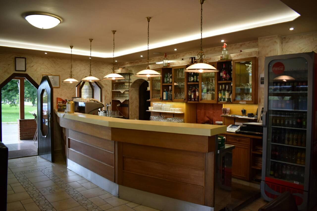 Hotel Zeta Lenti Dış mekan fotoğraf